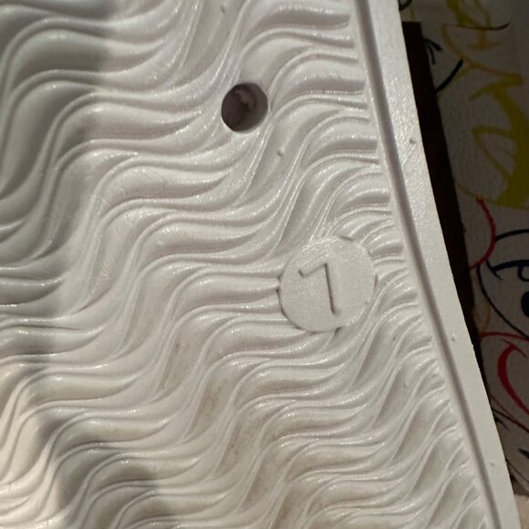 Joe Boxer Womens Slide Sandals Smiley Face Print Size 7 White Multicolor - Picture 4 of 5